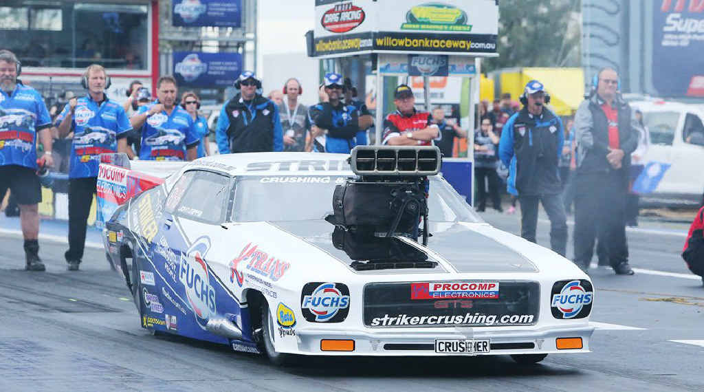 John Zappia unleashes his national record-breaking form at Willowbank Raceway. John Zappia unleashes his national record-breaking form at Willowbank Raceway.